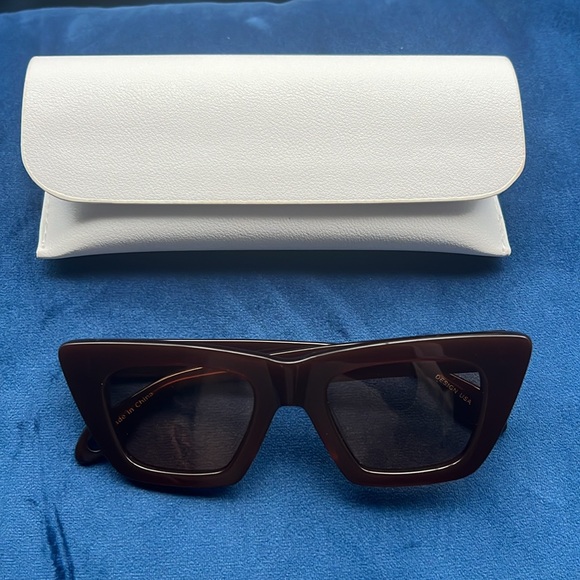 Elisa Johnson Lori Sunglasses - Picture 9 of 10